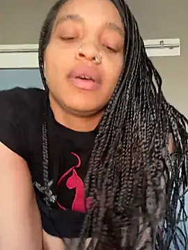 Snapshot of afavoredangel chatting on 04/09/26, 12:12 afavoredangel online show from 04/09/26, 12:12