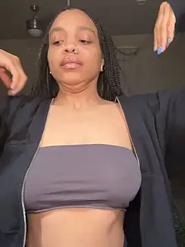 Snapshot of afavoredangel chatting on 03/29/26, 02:02 afavoredangel online show from 03/29/26, 02:02