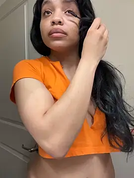 Snapshot of afavoredangel chatting on 02/11/26, 04:29 afavoredangel online show from 02/11/26, 04:29