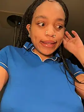 Snapshot of afavoredangel chatting on 03/28/26, 05:08 afavoredangel online show from 03/28/26, 05:08