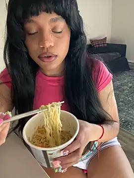 Snapshot of afavoredangel chatting on 02/13/26, 12:10 afavoredangel online show from 02/13/26, 12:10