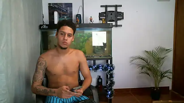 Snapshot of JacobandChloee chatting on 11/27/25, 02:45 JacobandChloee online show from 11/27/25, 02:45