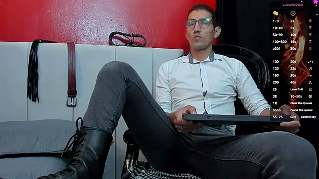 Snapshot of enzopratt chatting on 03/11/25, 03:14 enzopratt online show from 03/11/25, 03:14
