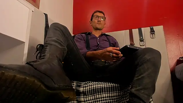 Snapshot of enzopratt chatting on 03/16/25, 01:17 enzopratt online show from 03/16/25, 01:17