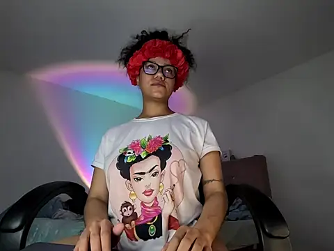 Ale xandra online show from 10/27/25, 02:01