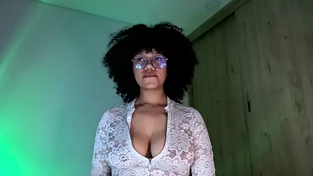 Ale xandra online show from 06/26/26, 12:05