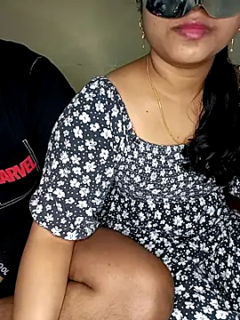 Snapshot of Hot_Bhabi08 chatting on 10/09/25, 05:08 Hot Bhabi08 online show from 10/09/25, 05:08