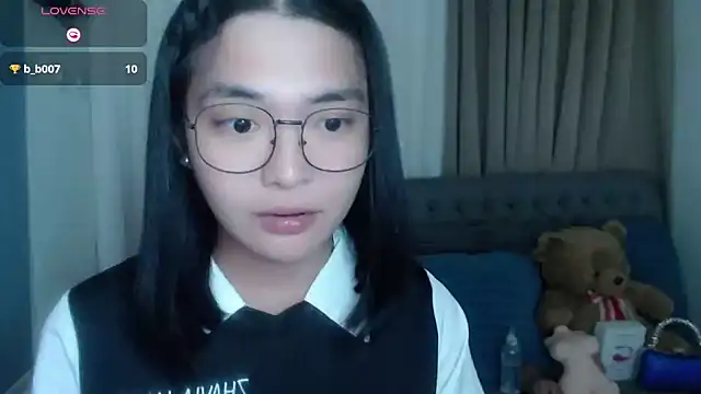 Snapshot of zhaviahale21 chatting on 07/14/26, 12:54 zhaviahale21 online show from 07/14/26, 12:54