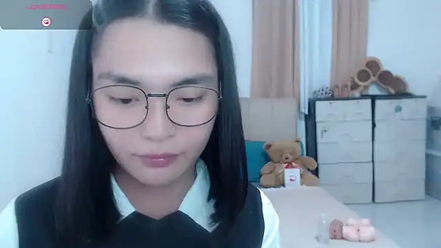 Snapshot of zhaviahale21 chatting on 08/03/26, 03:07 zhaviahale21 online show from 08/03/26, 03:07