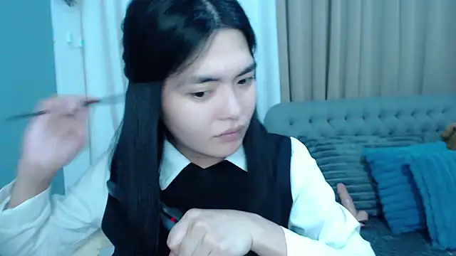 zhaviahale21 online show from 10/16/25, 05:59