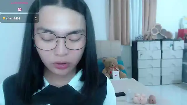 Snapshot of zhaviahale21 chatting on 07/26/26, 02:13 zhaviahale21 online show from 07/26/26, 02:13