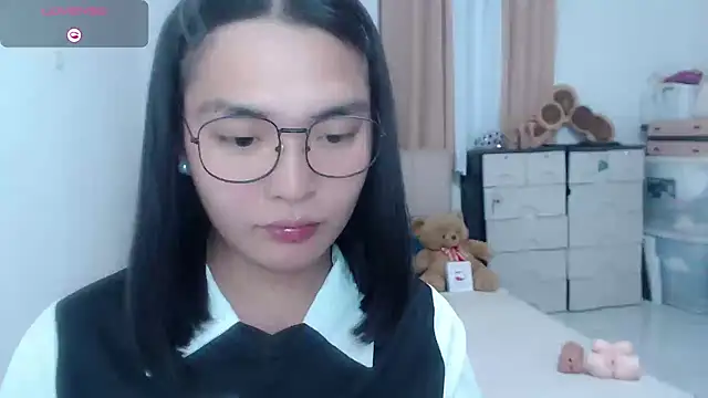Snapshot of zhaviahale21 chatting on 07/29/26, 02:38 zhaviahale21 online show from 07/29/26, 02:38