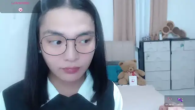 Snapshot of zhaviahale21 chatting on 07/31/26, 02:58 zhaviahale21 online show from 07/31/26, 02:58