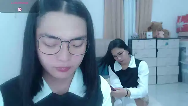 Snapshot of zhaviahale21 chatting on 07/22/26, 01:02 zhaviahale21 online show from 07/22/26, 01:02