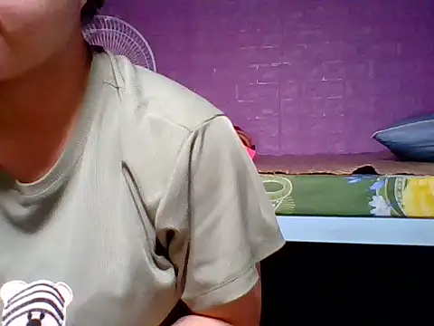 Mimi18x online show from 10/30/25, 02:54