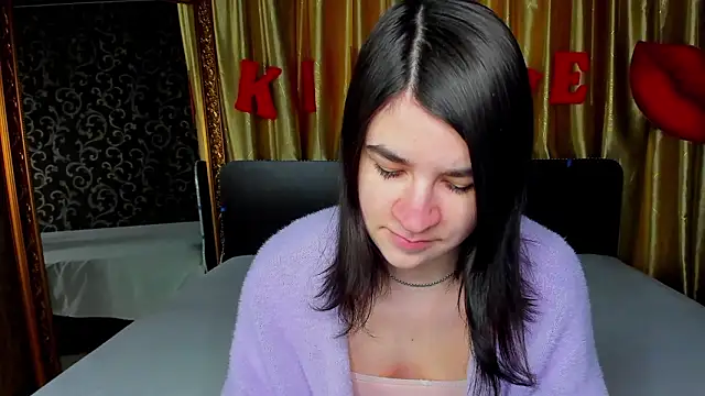  Polly Love  online show from 02/09/26, 07:06