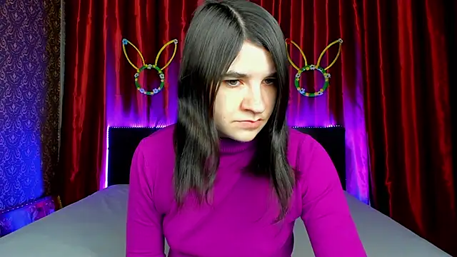  Polly Love  online show from 04/18/26, 06:27