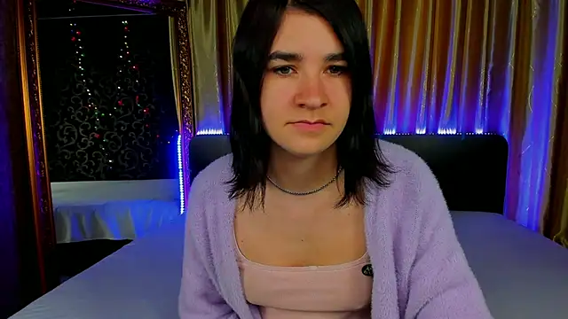  Polly Love  online show from 10/12/25, 06:15