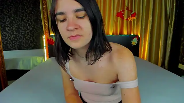  Polly Love  online show from 10/29/25, 07:07