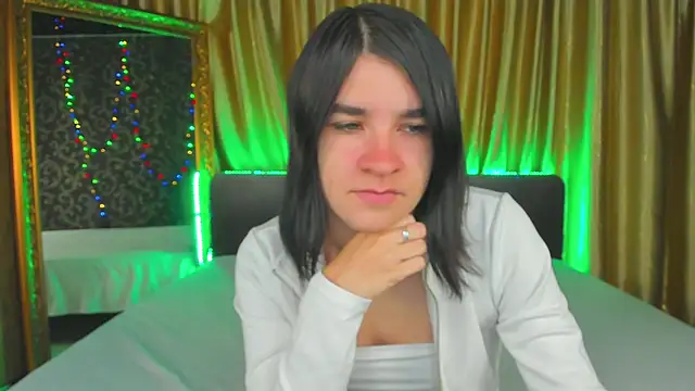  Polly Love  online show from 10/02/25, 06:06