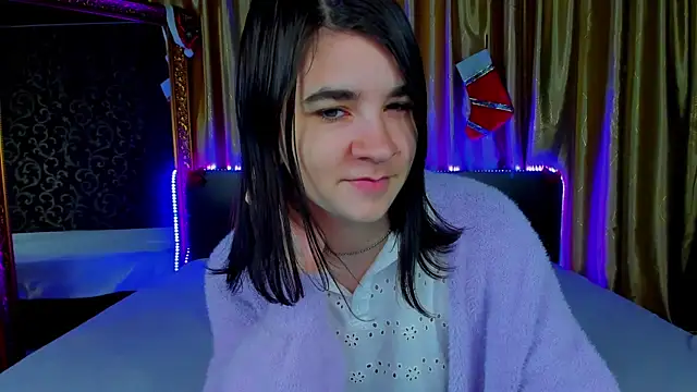  Polly Love  online show from 12/22/25, 07:08