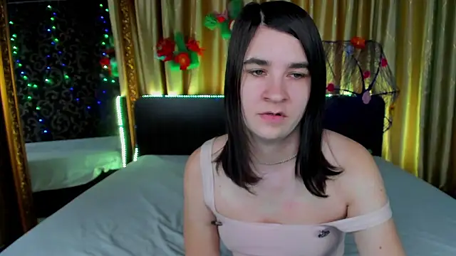  Polly Love  online show from 03/27/26, 08:26