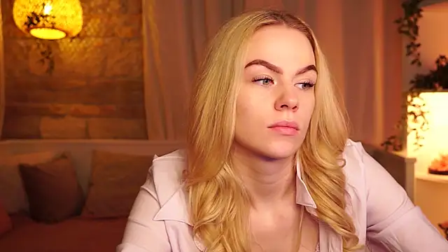 sn0w barbie online show from 11/04/25, 09:35