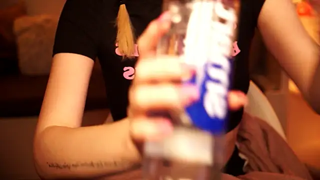 sn0w barbie online show from 12/19/25, 09:33