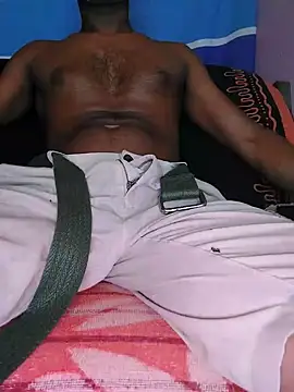 Snapshot of touldad chatting on 02/10/25, 09:04 touldad online show from 02/10/25, 09:04