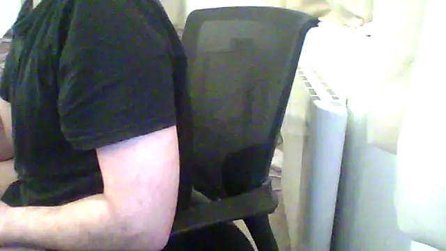 Snapshot of AshWinter chatting on 12/14/24, 03:25 AshWinter online show from 12/14/24, 03:25