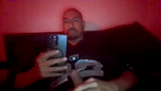 Snapshot of nakedtony81 chatting on 07/20/26, 03:36 nakedtony81 online show from 07/20/26, 03:36