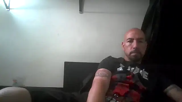 Snapshot of nakedtony81 chatting on 03/13/26, 09:58 nakedtony81 online show from 03/13/26, 09:58