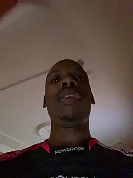 Snapshot of skyfall200 chatting on 09/23/25, 08:43 skyfall200 online show from 09/23/25, 08:43