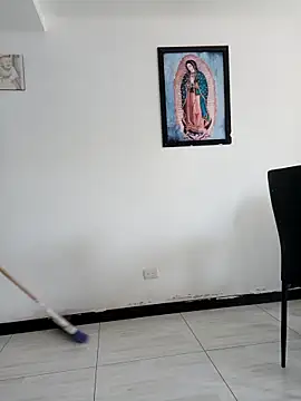 KimPielCanela online show from 10/27/25, 05:14