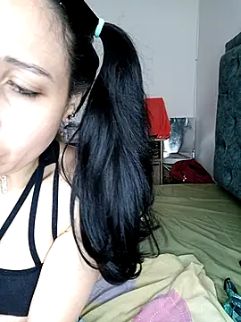 KimPielCanela online show from 03/17/25, 06:11