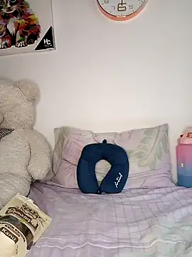 KimPielCanela online show from 03/04/25, 07:11