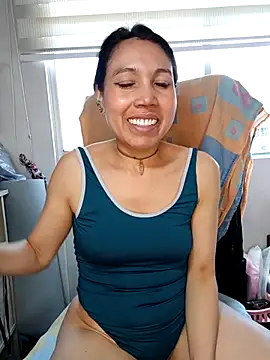 KimPielCanela online show from 11/04/25, 04:22