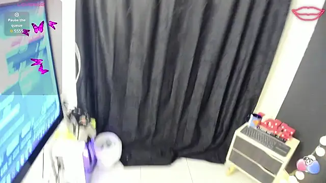 Snapshot of emma_sexxy chatting on 03/14/25, 11:12 emma sexxy online show from 03/14/25, 11:12