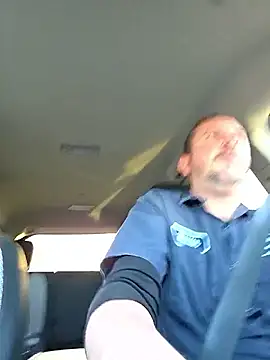 Snapshot of MrMechanic38 chatting on 02/25/26, 01:44 MrMechanic38 online show from 02/25/26, 01:44