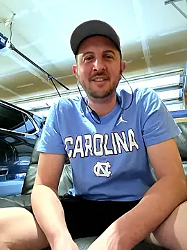 Snapshot of MrMechanic38 chatting on 03/19/26, 11:27 MrMechanic38 online show from 03/19/26, 11:27