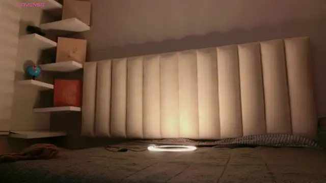 Megan mooree  online show from 04/08/26, 12:50