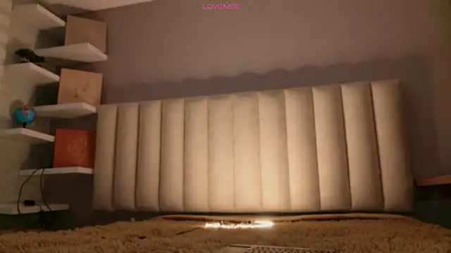 Megan mooree  online show from 04/21/26, 12:34