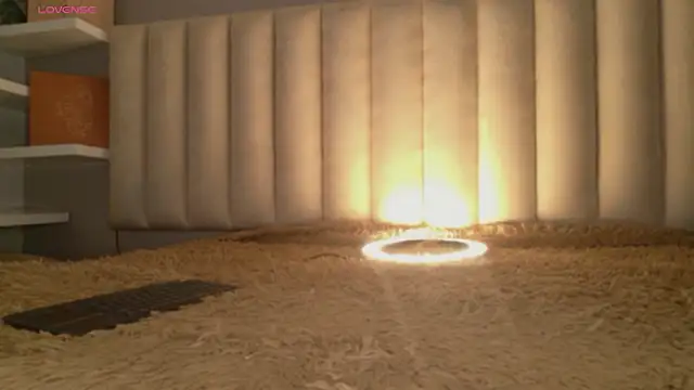 Megan mooree  online show from 04/16/26, 12:39