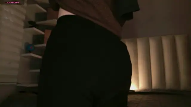 Megan mooree  online show from 03/10/26, 01:04