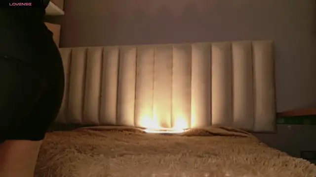 Megan mooree  online show from 03/27/26, 12:50