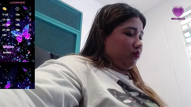 Snapshot of Gabycutee chatting on 10/15/25, 08:50 Gabycutee online show from 10/15/25, 08:50