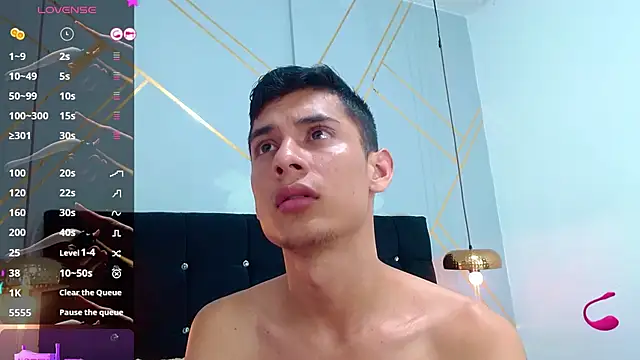 Snapshot of Oliver_king_sex chatting on 02/25/25, 11:37 Oliver king sex online show from 02/25/25, 11:37
