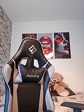 Antonella2 m online show from 04/15/26, 01:04