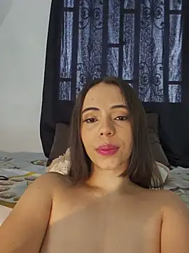 Snapshot of Antonella2_m chatting on 06/25/26, 02:00 Antonella2 m online show from 06/25/26, 02:00