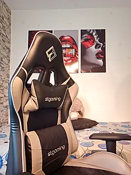 Antonella2 m online show from 03/19/26, 01:11